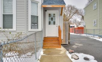 2 Mi to Syracuse University: Apt w/ Fire Pit