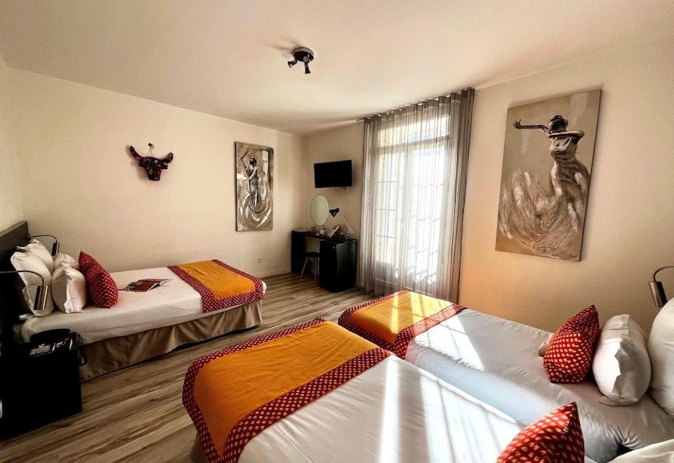 3. Hôtel Sa..