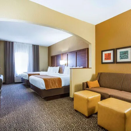 Comfort Suites
