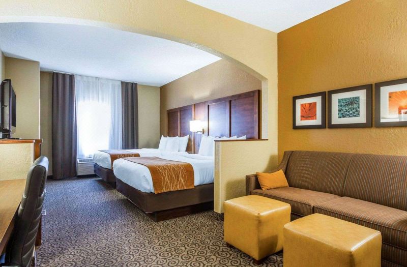Comfort Suites