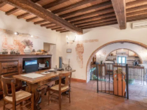 Palazzo Brandano فنادق في ترکواندا