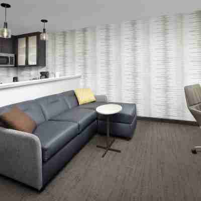 Residence Inn Modesto North Rooms