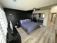 Desert Falls Country Club Hotels near Record Alley
