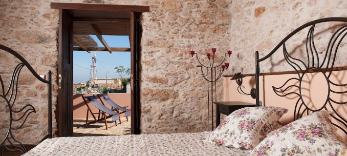 Canary House with Heated Pool,  26 Degrees Ξενοδοχεία στην πόλη Maxorata