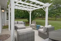 Scandi-Chic Retreat in Madison-Pets stay free!