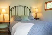 Twilight Trails- 3 bedroom cabin. 6 min away from downtown Eureka Springs!