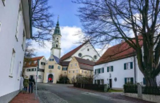 Family friendly maisonette apartment in the town center of Mering