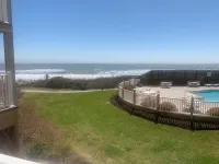 Paradise awaits! Beachfront condo with everything you need! Hotels in Stump Sound