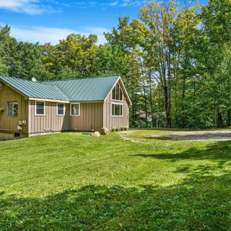 4BR/3BA ★ hot tub, sauna, billiards, A/C, & grill!