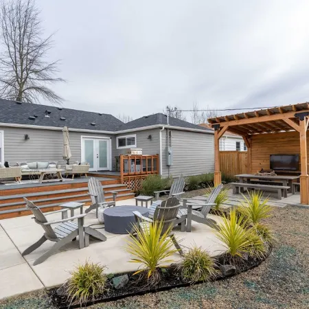 University Area Bungalow - The Moxie Harris House