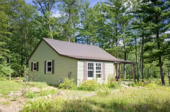 Cozy Cabin on Secluded Peninsula