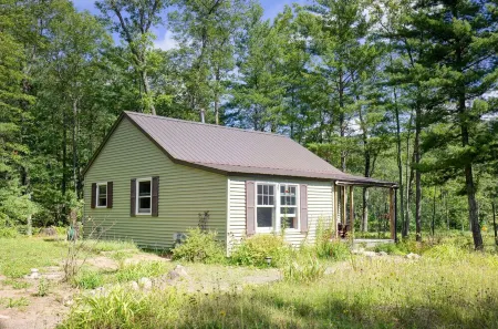Cozy Cabin on Secluded Peninsula