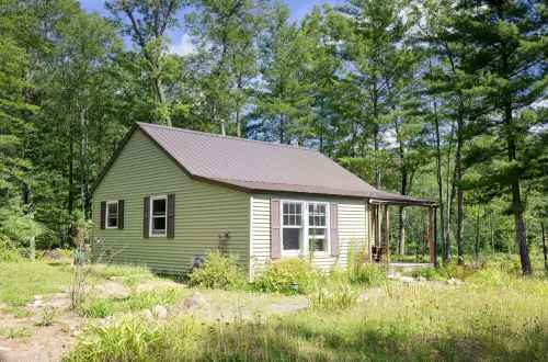 Cozy Cabin on Secluded Peninsula Hotels in Hunter