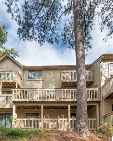 Lake Keowee Resort -Pools, Golf, Boat, Pickleball, Dog Friendly