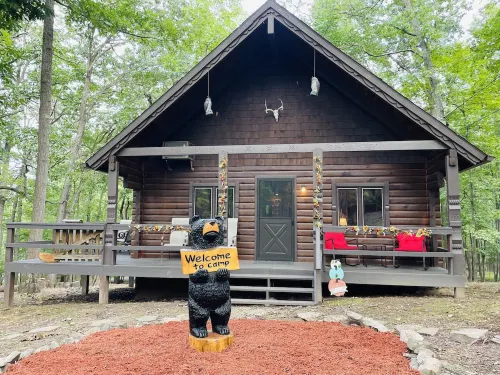 Fast WiFi; Pools, Hiking, Fishing, Golf.  Dog Friendly, Sports Center