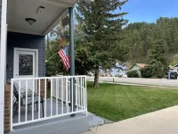 Walking distance to Downtown Historic Main Street and Outlaw Square - Homestays