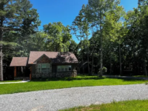 Malbec- our Charming Newly Constructed 2-bedroom Cottage at Jones von Drehle