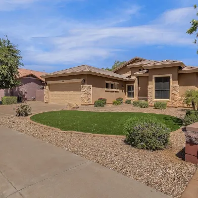 Cozy and relaxing 3 bedroom home Hotels near Walmart Supercenter