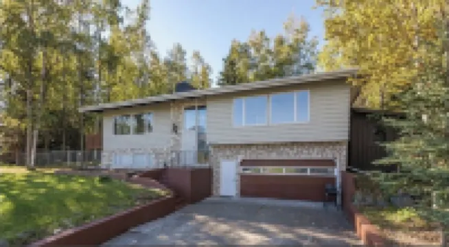 Hot Tub Mountain Views Cozy Fireplace!