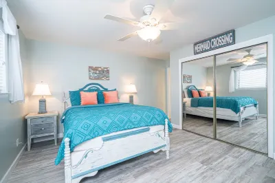 Beach Bliss Retreat: 2BR Getaway in Destin