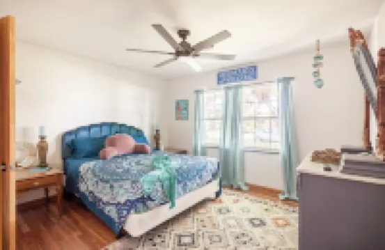 Home with play room, enclosed pool and hot tub. Only 10 minutes from the beach!