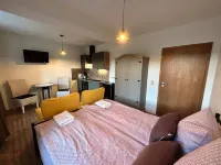 Residenz Sonnenhübel - Studio Apartment Krabat Hotels in Waltersdorf