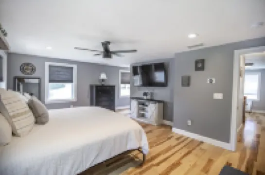 Lakefront Retreat w/Boat Dock and Amazing Views Hotels in Gilmanton