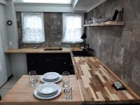 Upscale studio apartment newly remodeled