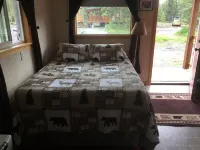 Casey’s Bear Den is a cozy cabin near Johnson Lake and the Kasilof River