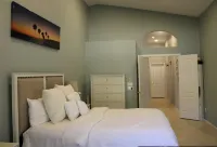 South Mountain Sanctuary-backyard privacy- -cul-de-sac- pool-STR2024003324 Hotels in Ahwatukee Foothills