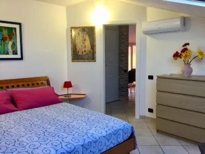 Oristano city apartment Torre di Mariano II附近的飯店