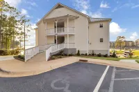 Lake Martin Retreat – Stunning Views, Heated Pool & Private Beach