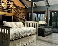 Hidden Gem, Unique Rural barn on acreage yet 5 minutes to beautiful Valla Beach