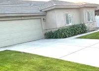 Charming 4-Bedroom House in Lovely Bakersfield with AC, WiFi, Enjoy a Hot Tub