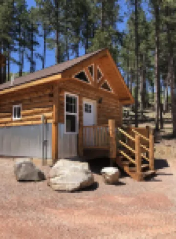 8 miles to Mount Rushmore - Sleeps 2 - King Bed