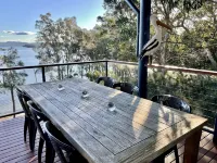 Absolute lake front - lie in bed & listen to the fish jump!