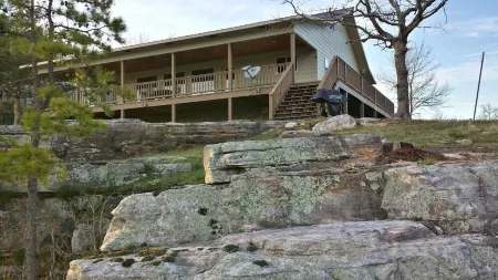 Calico Rock Cabin-406 Calico St 302 Chessmond Ferry Rd viewing the White River