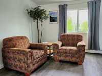 Denali Luxe Studio by airports, lakes, hiking, skiing. Newly remodeled.
