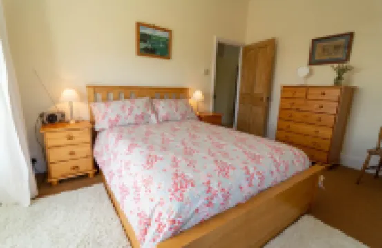 Character Coastal Cottage 5 minutes stroll to Beach/Amenities