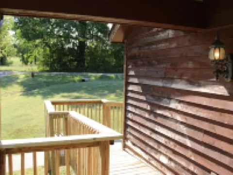 Stones Throw from Giant City Park, Wineries, Hiking, Biking, Hunting and more. Hotels in Makanda