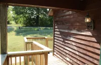 Stones Throw from Giant City Park, Wineries, Hiking, Biking, Hunting and more.