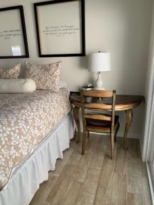 Private Entrance Queen Suite