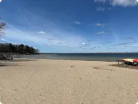 Charming 4-bedroom house with WiFi and AC in peaceful Lake City. Sleeps 12.