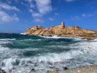 Self-contained 75 m2 apartment on the ground floor of a villa, air-conditioned, seafront