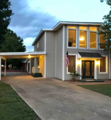 Heroes Boulevard House with room for up to ten