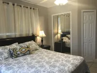 Cozy Low Rate-WalktoBeach Townhouse-Unit#1 Quoted-1Bd/1ba/LR/ Full Kitchen-Wifi 데이터나 비치 쇼어스 호텔