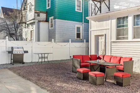 NJ's Cozy Casa Oasis - Entire home for groups/families!