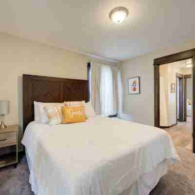 Lovely 3 bedroom Apartment in Bozeman! Unit #C Rooms