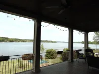 Large Lakefront Home with Spa, Outdoor Fireplace on Main Lake, House generator