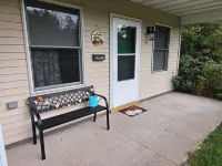 Charming 2-bedroom Rustic House with WiFi, AC and a View in Welcoming Ashland